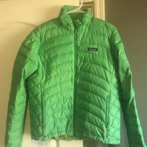 Patagonia puff jacket